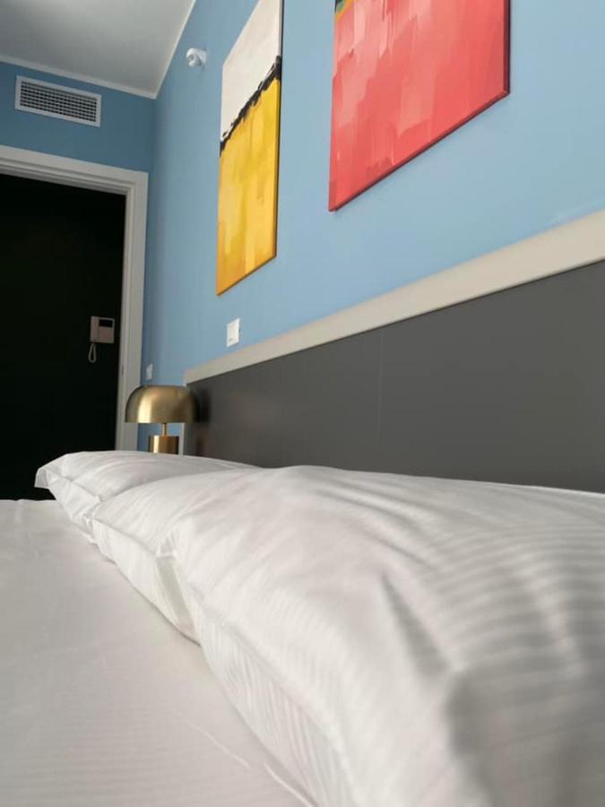 Dizeta Suite And Apartment Salerno Luaran gambar